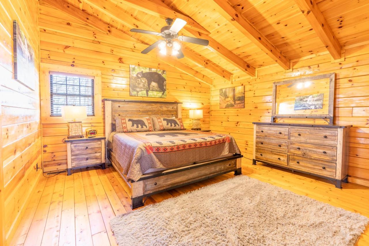Comfort Cabin Bearway To Heaven W Private Hot Tub Піджен-Фордж Екстер'єр фото